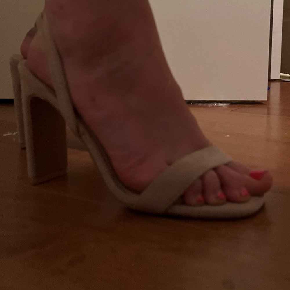 Lona Suede Light Nude High Heel - Picture 3 of 6